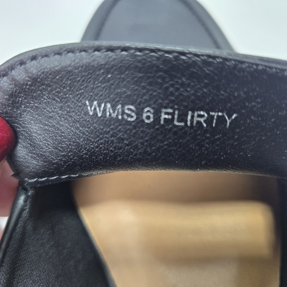 DV by Dolce Vita Flirty Black Loafers Women' Size 6 - Picture 8 of 9